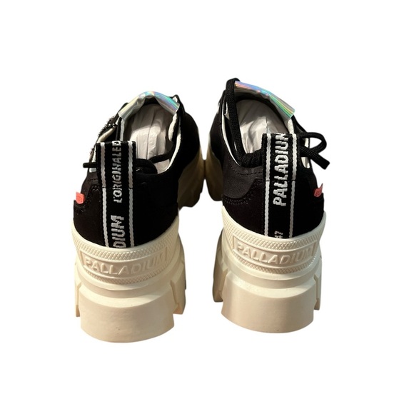Palladium Black and White REVOLT LO TX | Size 8.5 M runs 1/2 larger | New in Box - Picture 10 of 14